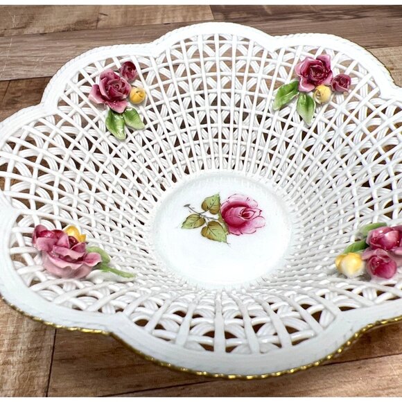 Vintage Klausenburg Porcelain Lattice Bowl With Raised Pink Roses And Gold Trim - Picture 2 of 4